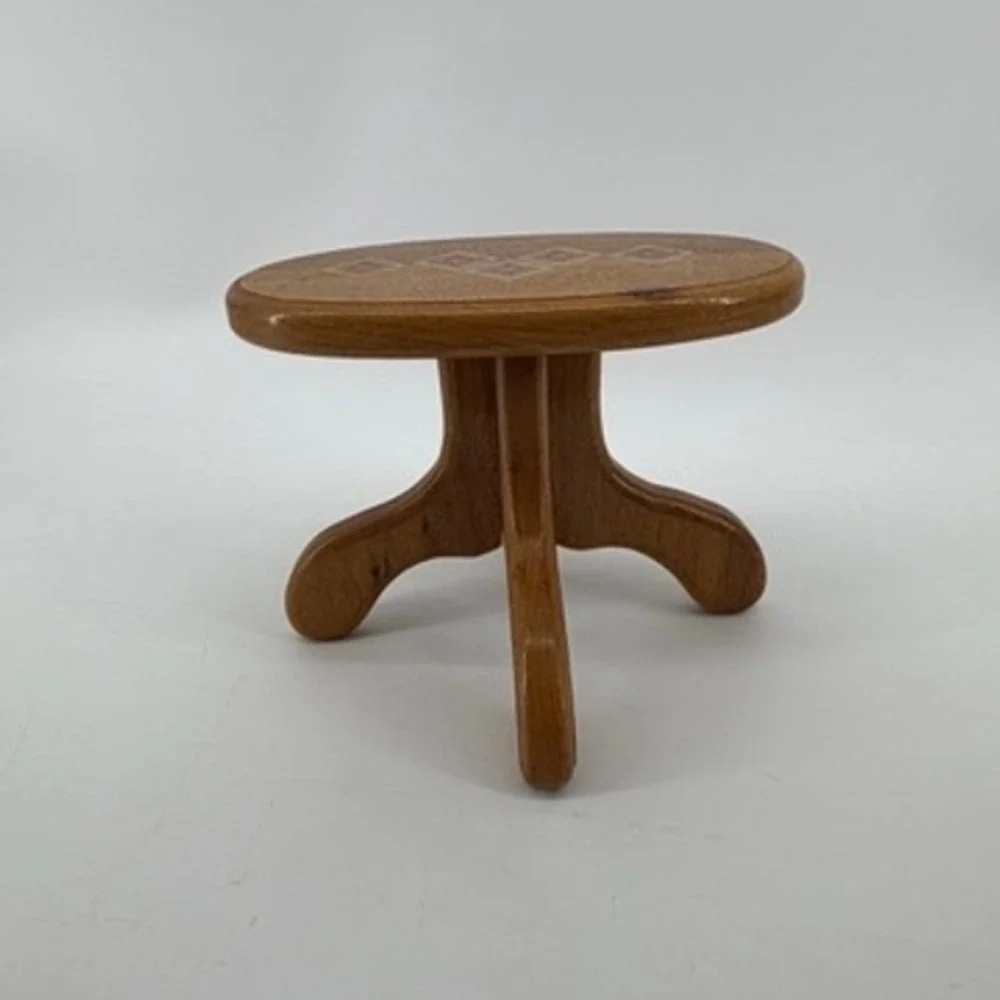 Roy & Marilyn Zimmerman 1991 Handcrafted Miniature Wood Oval Pedestal Table
